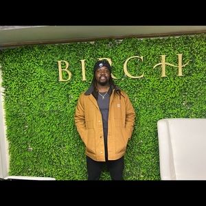 Meet your Posher, Miles